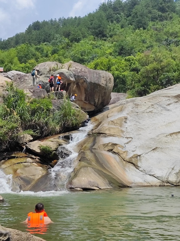1715651653534540.jpg 龙潭冲,溯溪,武汉溯溪,夏日团建.jpg