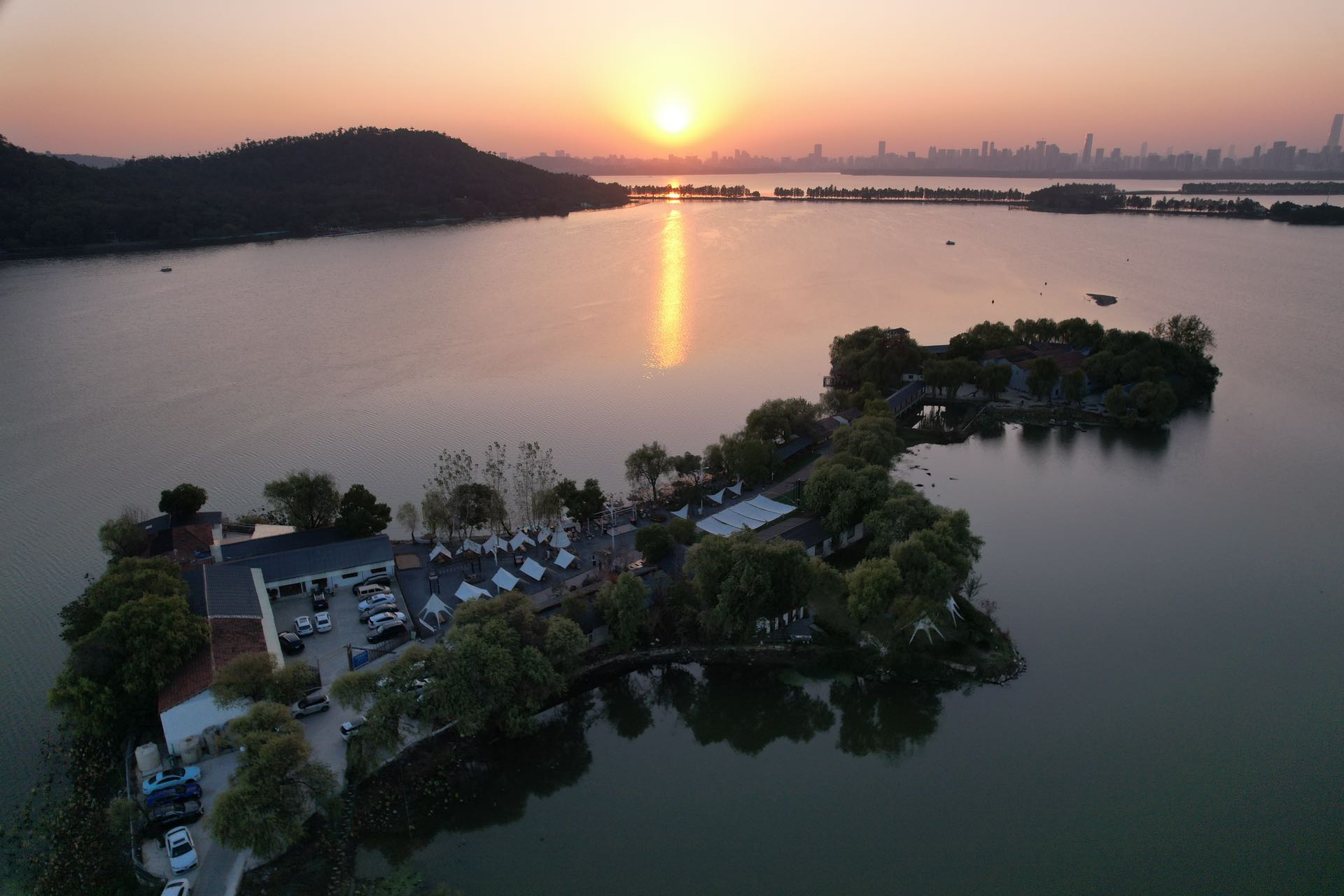 落雁岛落日草坪