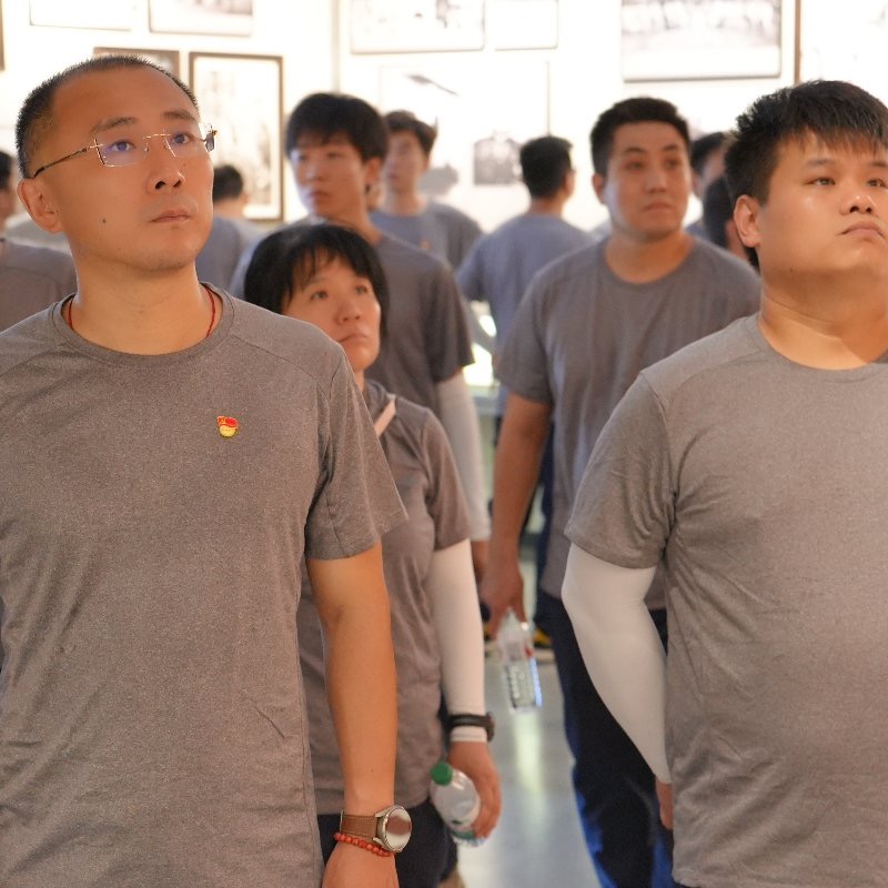 中车武汉军事拓展训练营参观纪念馆 武汉团建
