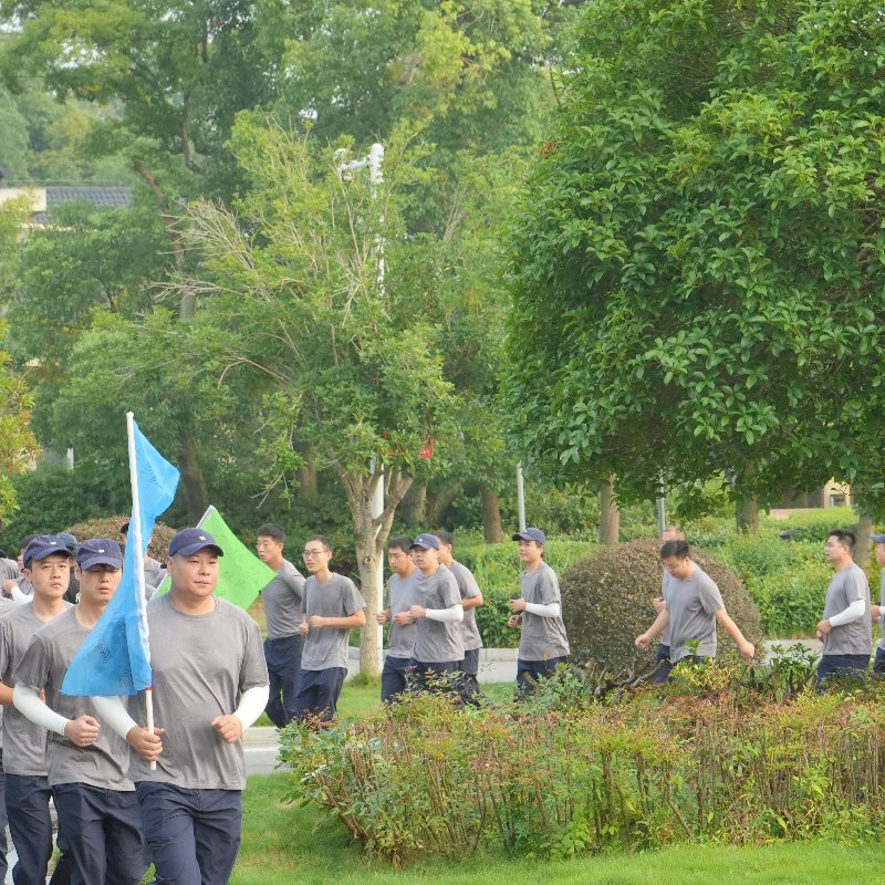 中车武汉军事拓展晨跑训练 武汉企业团建